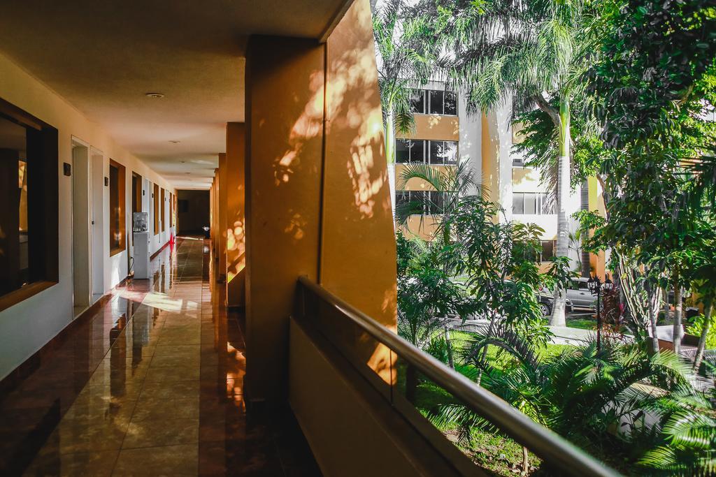 فندق ميريدافي  هوتل بلازا ميرادور المظهر الخارجي الصورة